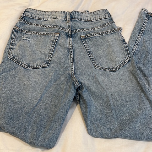 H&M light wash jeans - Picture 6 of 6